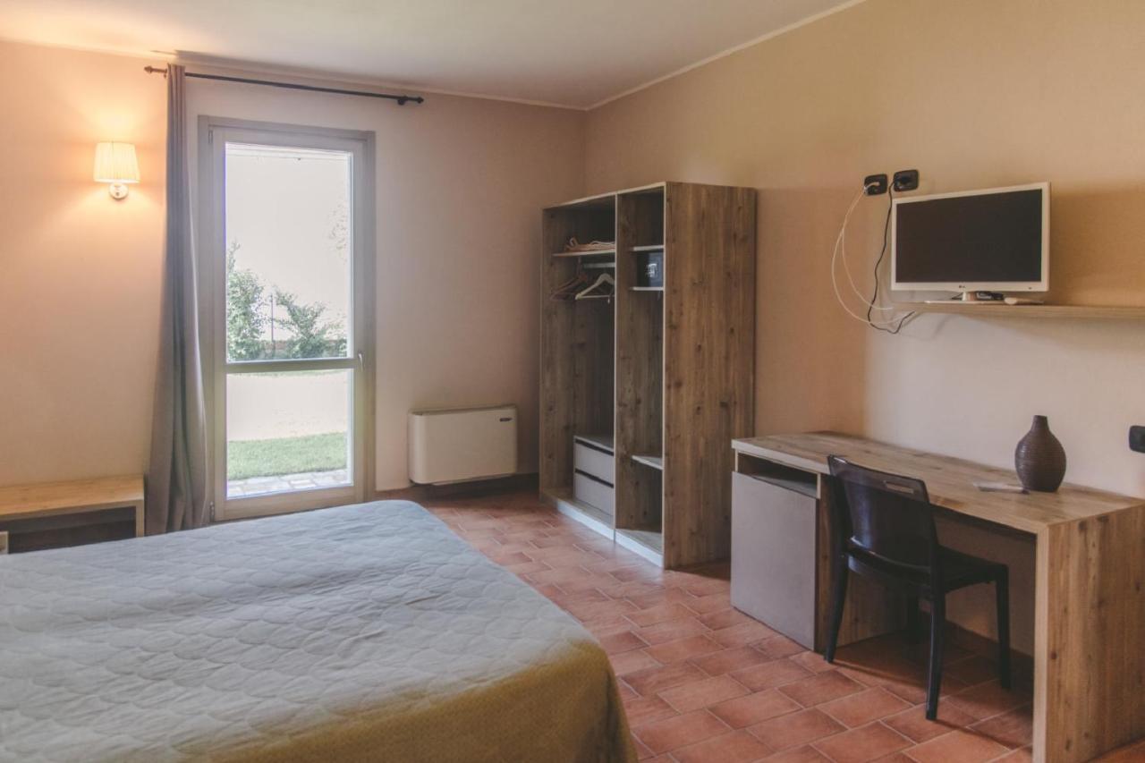 Agriturismo Bassanine Monticelli dʼOngina Buitenkant foto