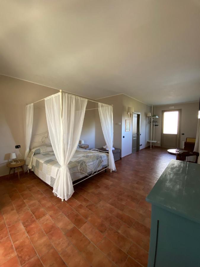 Agriturismo Bassanine Monticelli dʼOngina Buitenkant foto
