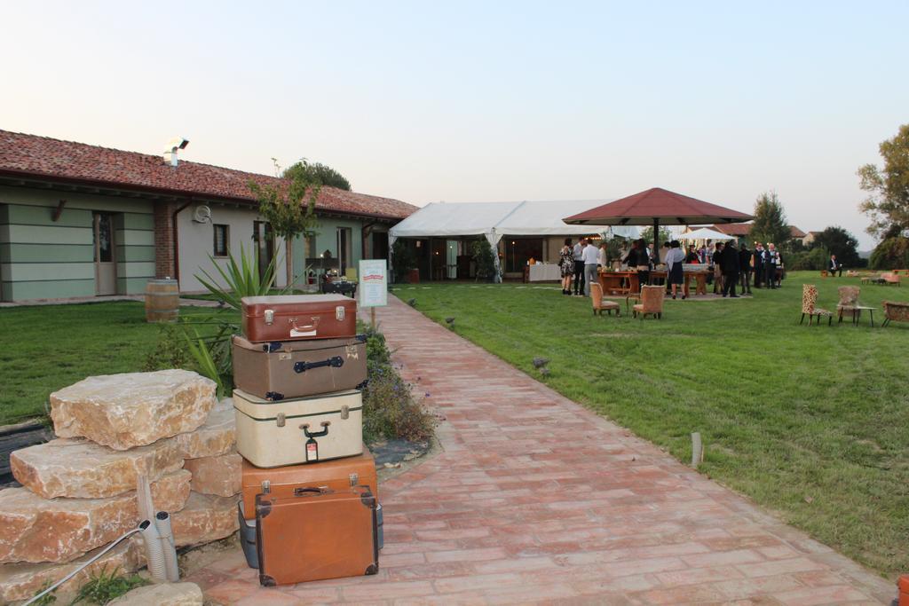 Agriturismo Bassanine Monticelli dʼOngina Buitenkant foto