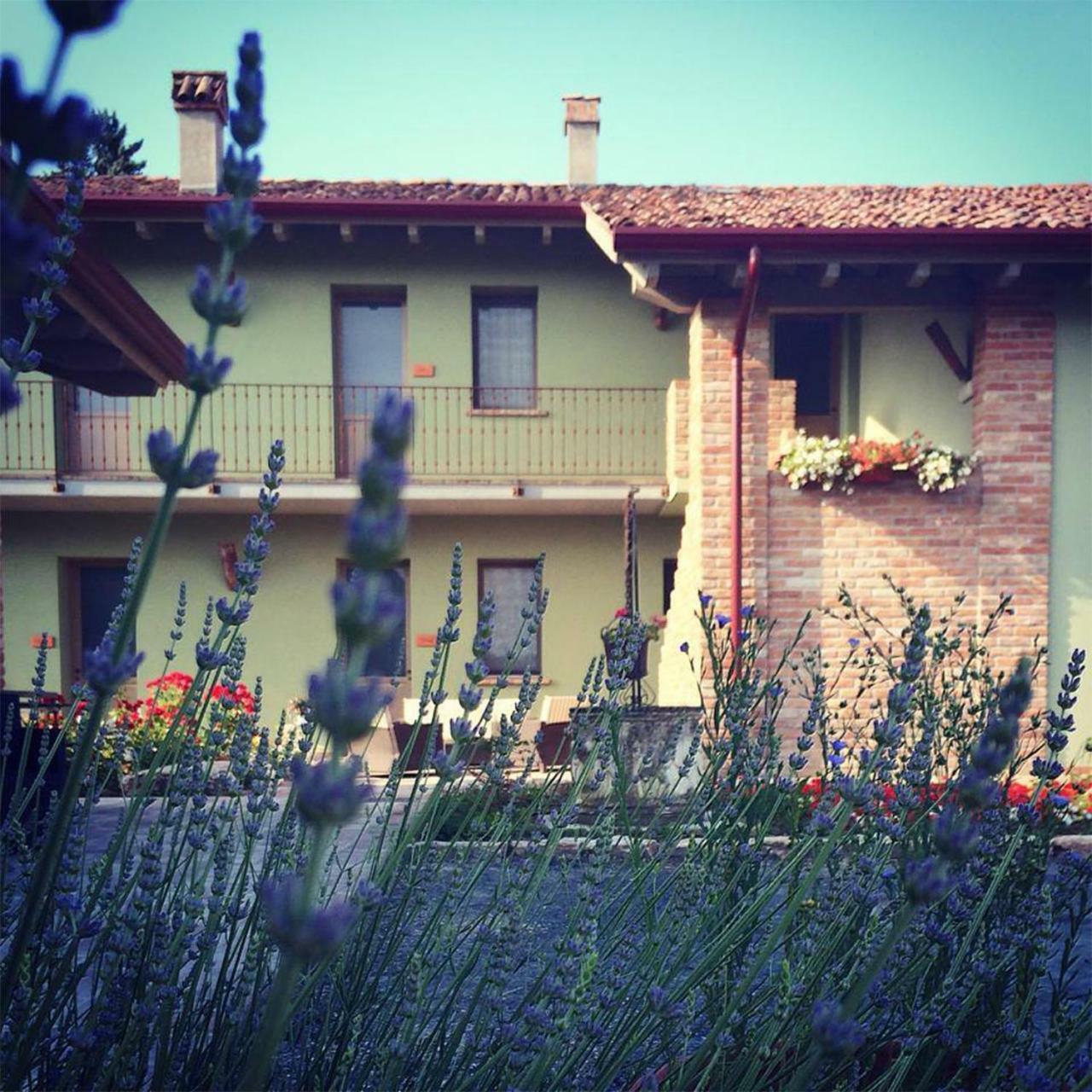 Agriturismo Bassanine Monticelli dʼOngina Buitenkant foto